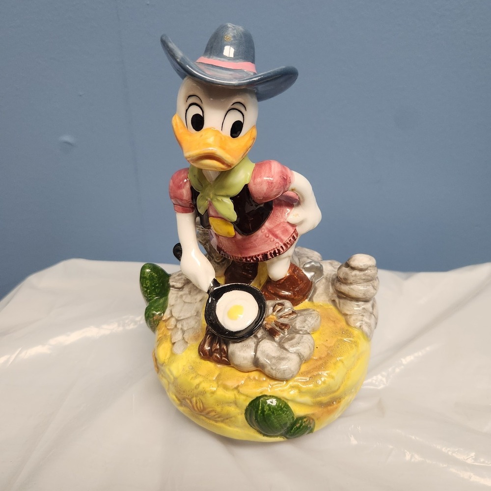 Schmid Daisy Duck Cowgirl "Home On The Range" Music Box